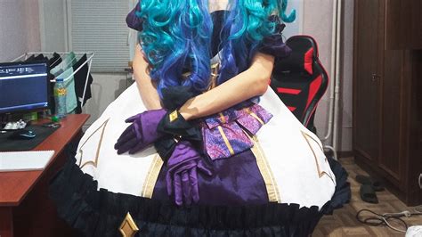 Косплей-деанон Гвен из Лиги Легенд - YouTube