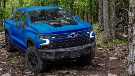 ¿Cuánto cuesta la pick-up Chevrolet Cheyenne 2025? Motor, precios y