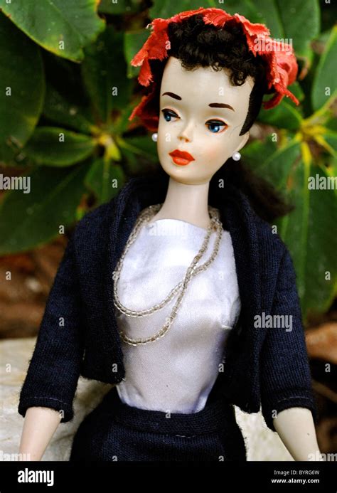 Vintage 3 Brunette Ponytail Barbie Doll From 1960 In Commuter Set Stock Photo 34323713 Alamy