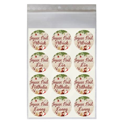 Étiquettes JOYEUX NOËL personnalisables avec 4 prénoms Pastilles