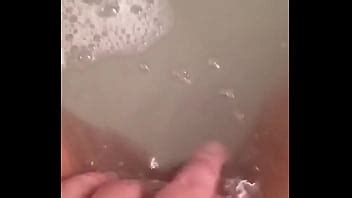 Coño en el baño XVIDEOS