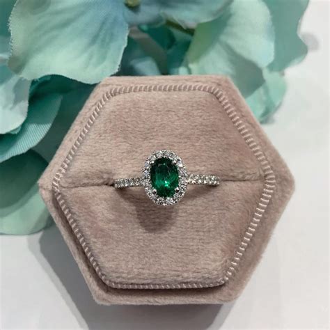 Oval Emerald Ring – H & H Jewelry