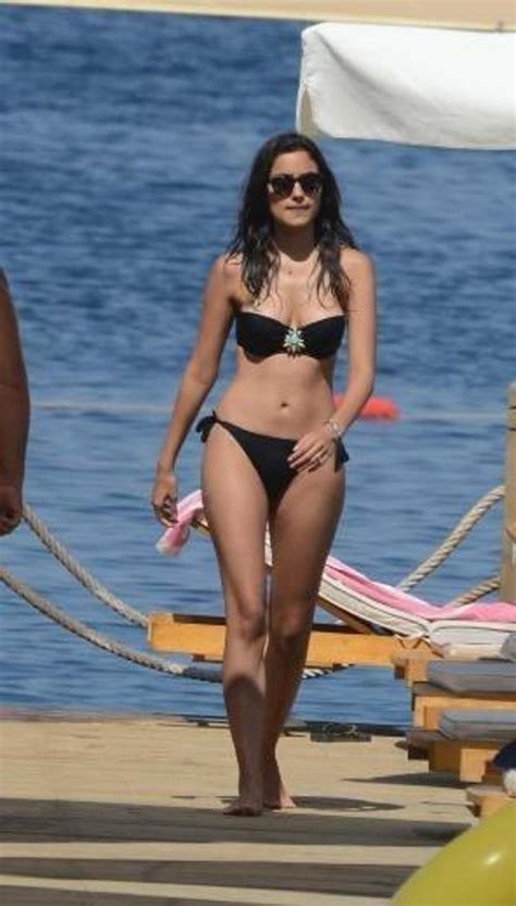 Hot Sexy Ceren Kaplakarslan Bikini Pics