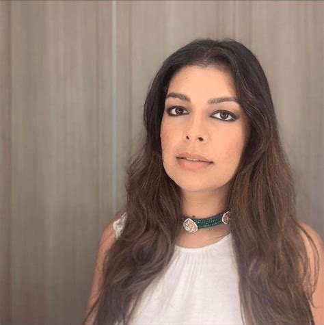 How To Create An Easy Smudgy Smokey Eye With Nude Lips For Medium Brown