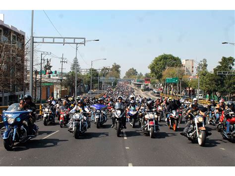 Motociclistas Ruedan En La Cdmx Para Donar Alimentos A Quien M S Lo