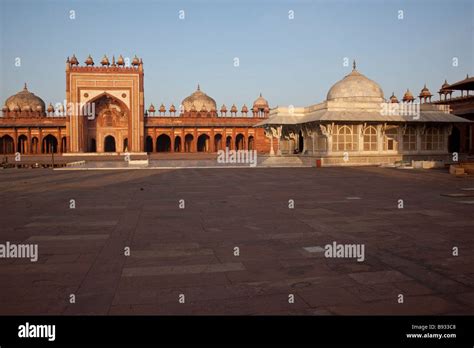 Sheikh Salim Chishti Tomb Inside The Friday Mosque In Fatehpur Sikri