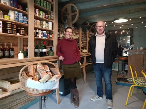 Saint Boès un village heureux de retrouver une épicerie café après