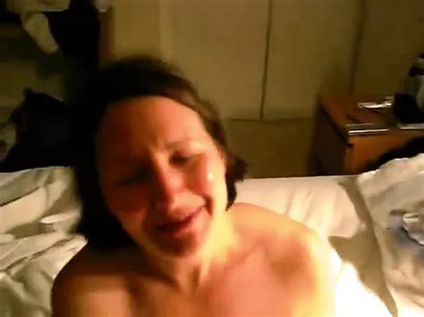 Une MILF donne la tête et avale xHamster