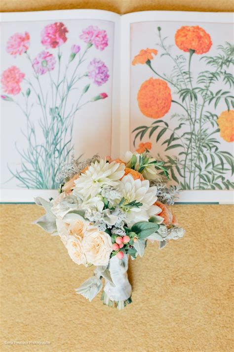 Bouquet de marié nude coral bride s bouquet L Art Qui Pousse Coral wedding Mariage Table