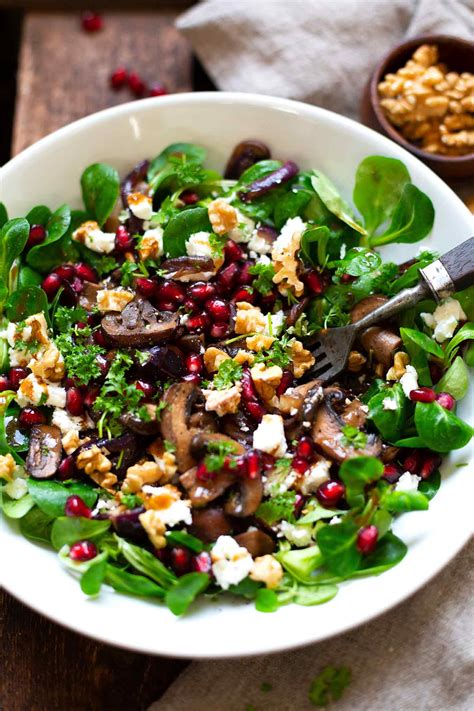 Feldsalat Mit Gebratenen Pilzen Feta Und Waln Ssen Kochkarussell