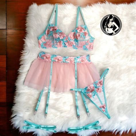 Light Blue Floral Lace Embroidery Lingerie Set Thigh Straps Garter Belt For Woman