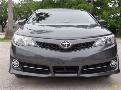 Magnetic Gray Metallic 2013 Toyota Camry SE Exterior Photo #81575743 | GTCarLot.com