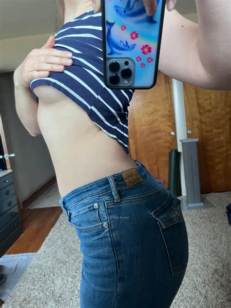 Side Boob Jeans Scrolller