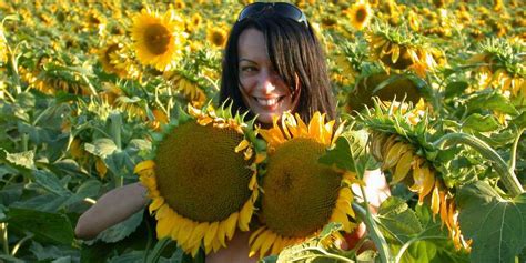 SpicyBrunette Amateur Milf Porn Pic