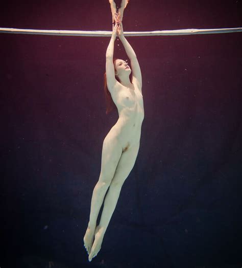 Underwater Hotties Vol1 D Unwtr 0004c Porn Pic