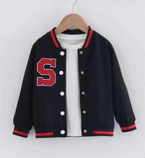 Скачать выкройку Толстовка-бомбер для мальчика №104189 в PDF бесплатно