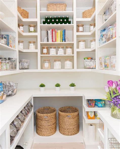 6 потрясающих кладовок, которые вдохновят вас на уборку | ivd.ru