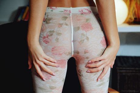 Ukrainian Venus Katrina Strips And Poses Naked In A Solo Shoot