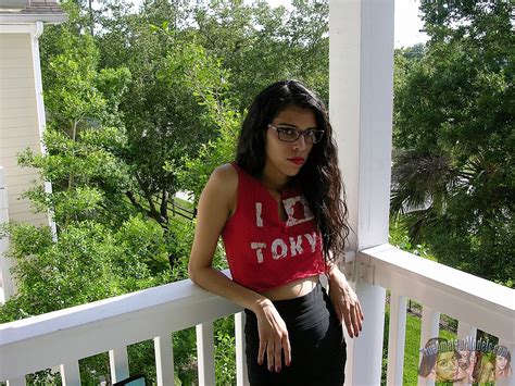 Petite And Skinny Black Girl Modeling Nude True Amateur Models