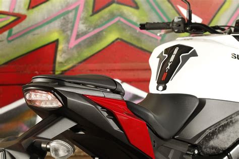 Prueba Suzuki Gsx S Naked Deportiva Con Dos Caras Moto Pro