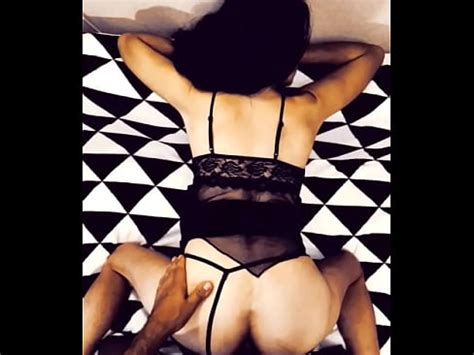 Wife Endures While Husband Stretches Her Anal XVIDEOS