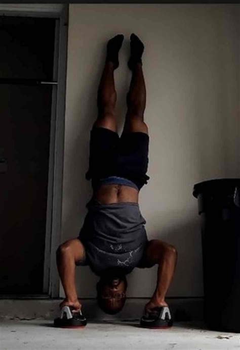 Handstand Push-up Progressions: getting to your first