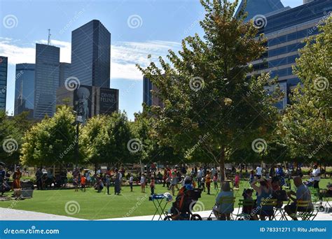 Klyde Warren Park In Dallas Texas Editorial Photo Image Of Afternoon