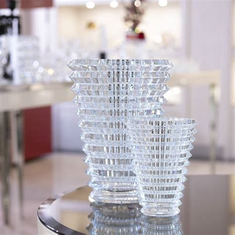 Вазы Баккара — роскошь, очаровывающая с первого взгляда