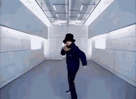 Jamiroquai GIFs | Tenor