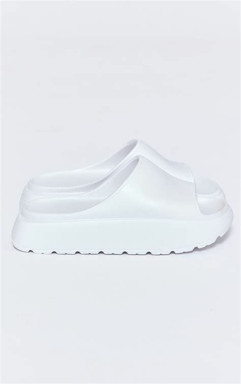 White Round Toe Chunky Sole Slider Sandals Footwear Prettylittlething
