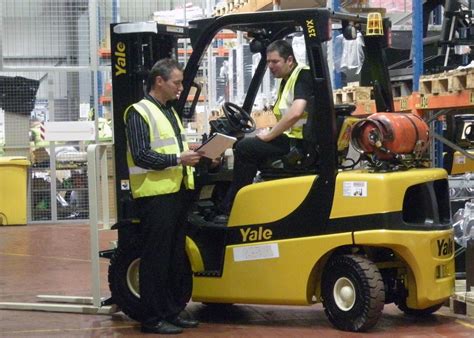 forklift truck  day training  ksts training