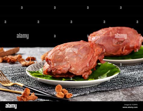 Beef Tendon Hi Res Stock Photography And Images Alamy