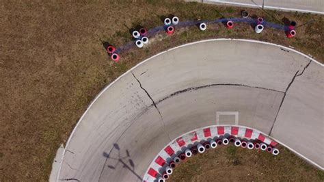 Vista A Rea Da Pista De Kart Durante A Corrida V Rios Karts De Corrida