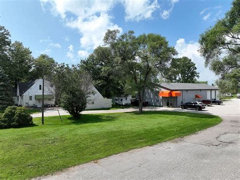 8062 Corunna Rd Flint Mi 48532 Mls 50120426 Zillow