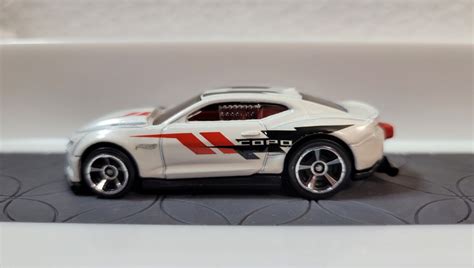 Đồ Chơi Mô Hình Siêu Xe Hot Wheels C4982 106 250 18 Copo Camaro SS FAHASA