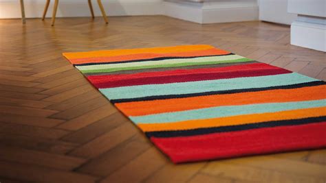 Красивый полосатый коврик - 51 фото