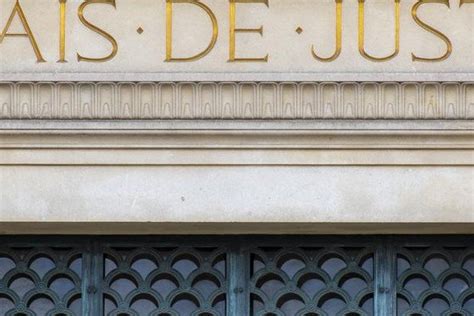 La justice refuse de laisser rentrer en France une Girondine visée par