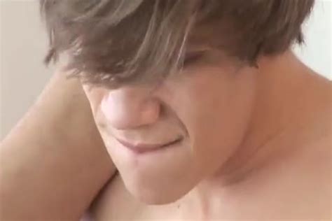 Free Dark Hair Gay Male Videos At Boy 18 Tube