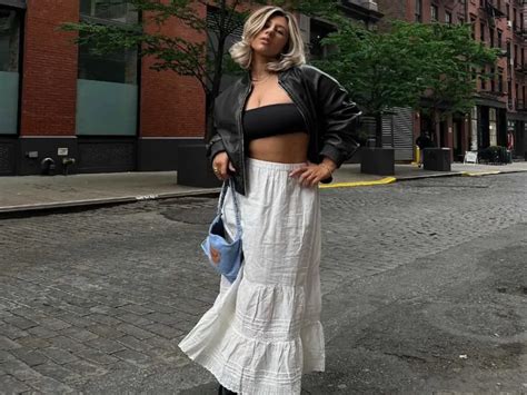 Le bikini fleuri sera la star de lété modèles pour adopter la tendance Public