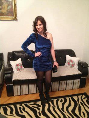 Big Boobs Tight Dress Porn Pic