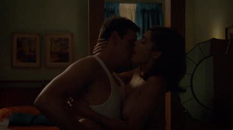 Lizzy Caplan Erect Nipples In Masters Of Sex Scandalplanet Celebrity