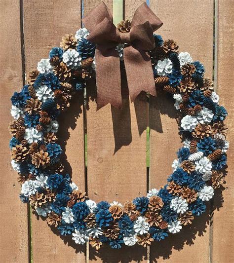 Венки из шишек 300 фото | Wreath crafts, Painted pinecones, Pinecone wreath