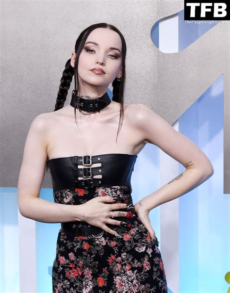 Dove Cameron Flaunts Her Sexy Tits At The Mtv Vmas In Newark Photos Pinayflixx Mega