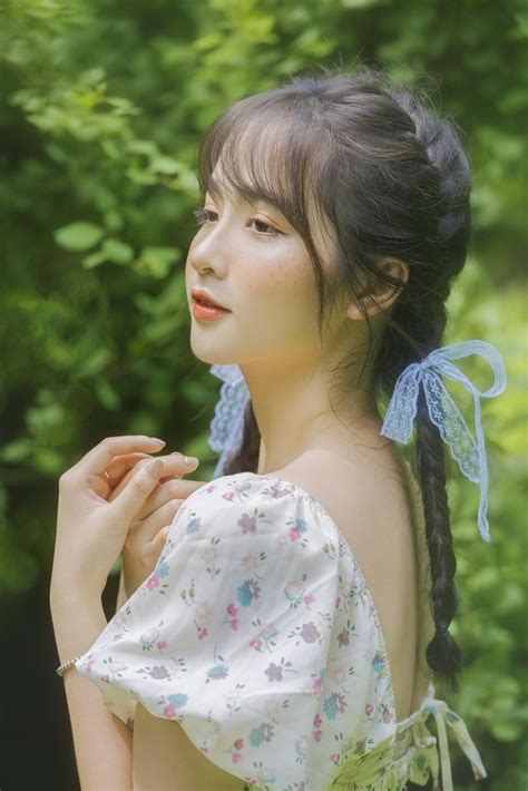 Hot girl Hải Dương Thời điểm dịch bệnh mong ai ở đâu hãy ở yên tại đó Báo Dân trí