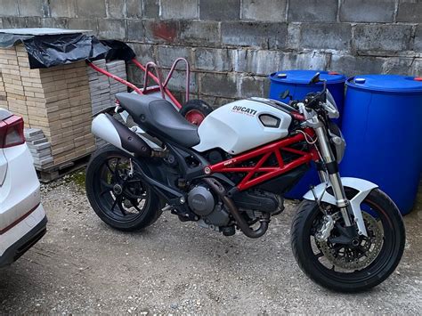 Купить б у Ducati Monster инжектор передач в Дергайково белый naked bike года по