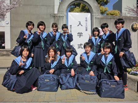堺市立月州中学校制服写真画像まとめ・レビュー口コミ評判・生徒の着こなし・夏服冬服詳細情報│全国中高制服グラム 全国47都道府県の中学校高等学校