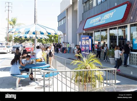 Burbank California Usa July 14 2019 Netflix Stranger Things Season 3 Scoops Ahoy Pop Up