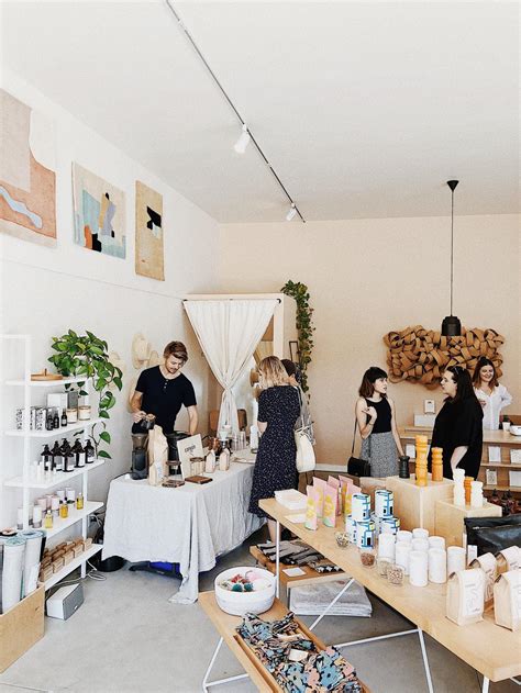 Frequent shoppers explain why am/pm coffee is a cult favorite today 12