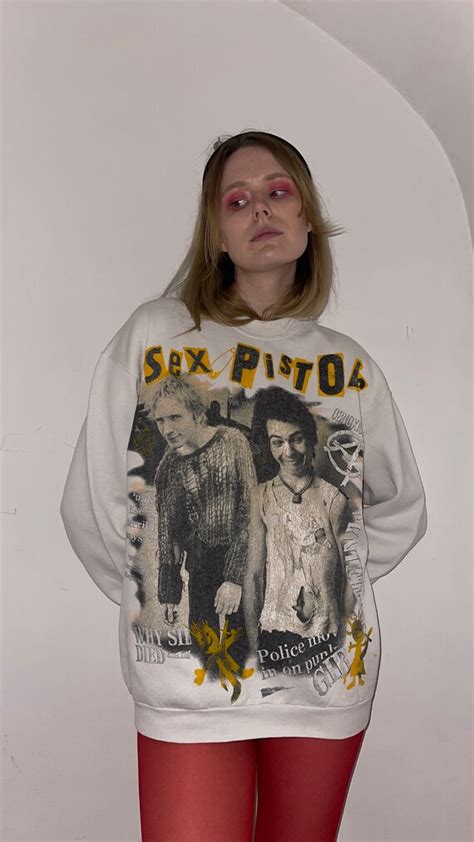 S Sex Pistols Sid Vicious Sweater Gem
