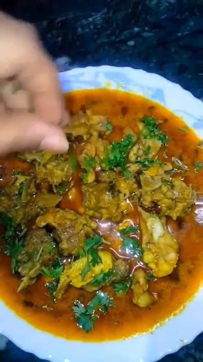 तोंडाला पाणी सोडणारातर्रीदार चविष्ट मटण मुंडीचा रस्साfoodie